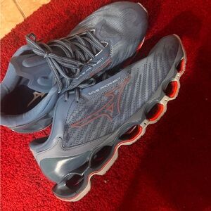 Mizuno running shoes